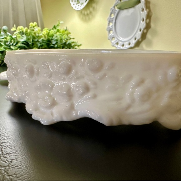 FOSTORIA, JENNY LIND, PRESSED, MILK GLASS, CAMEO, PIN BOX WITH LID. - Picture 8 of 14